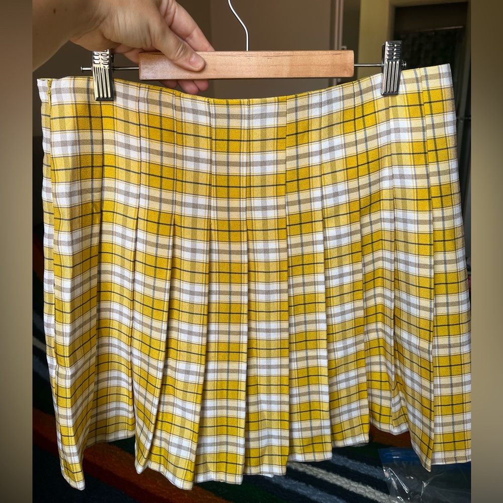 SHEIN YELLOW PLEATED SKIRT